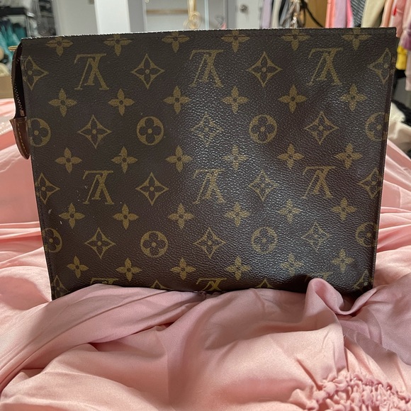 Louis Vuitton 100 authentic large  cosmetic pouch - Picture 2 of 9